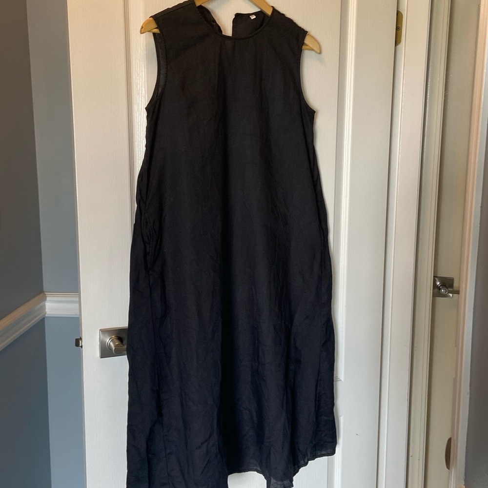 Muji Linen Sleeveless Black Dress